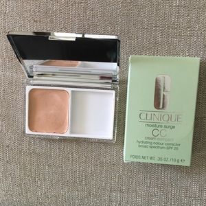 Clinique moisture surge compact
